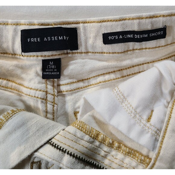 Free Assembly Cream Denim Shorts Size M (7/8) 90s A-Line High Rise - Picture 4 of 7